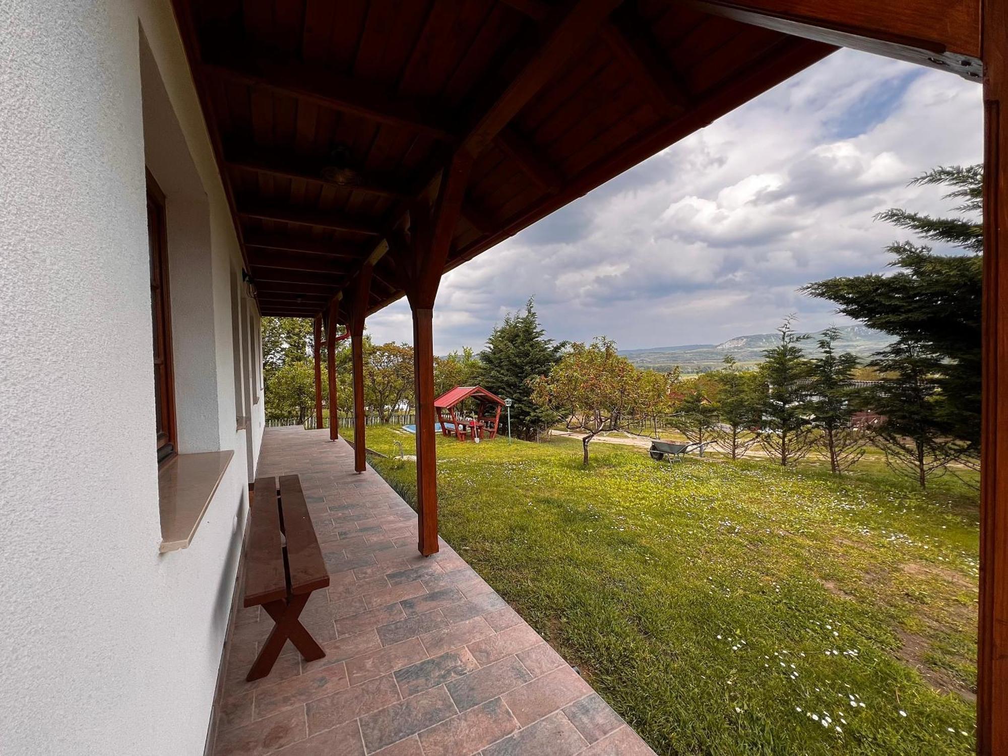 Pilisi Lovas Major, Dorog Bed & Breakfast Luaran gambar