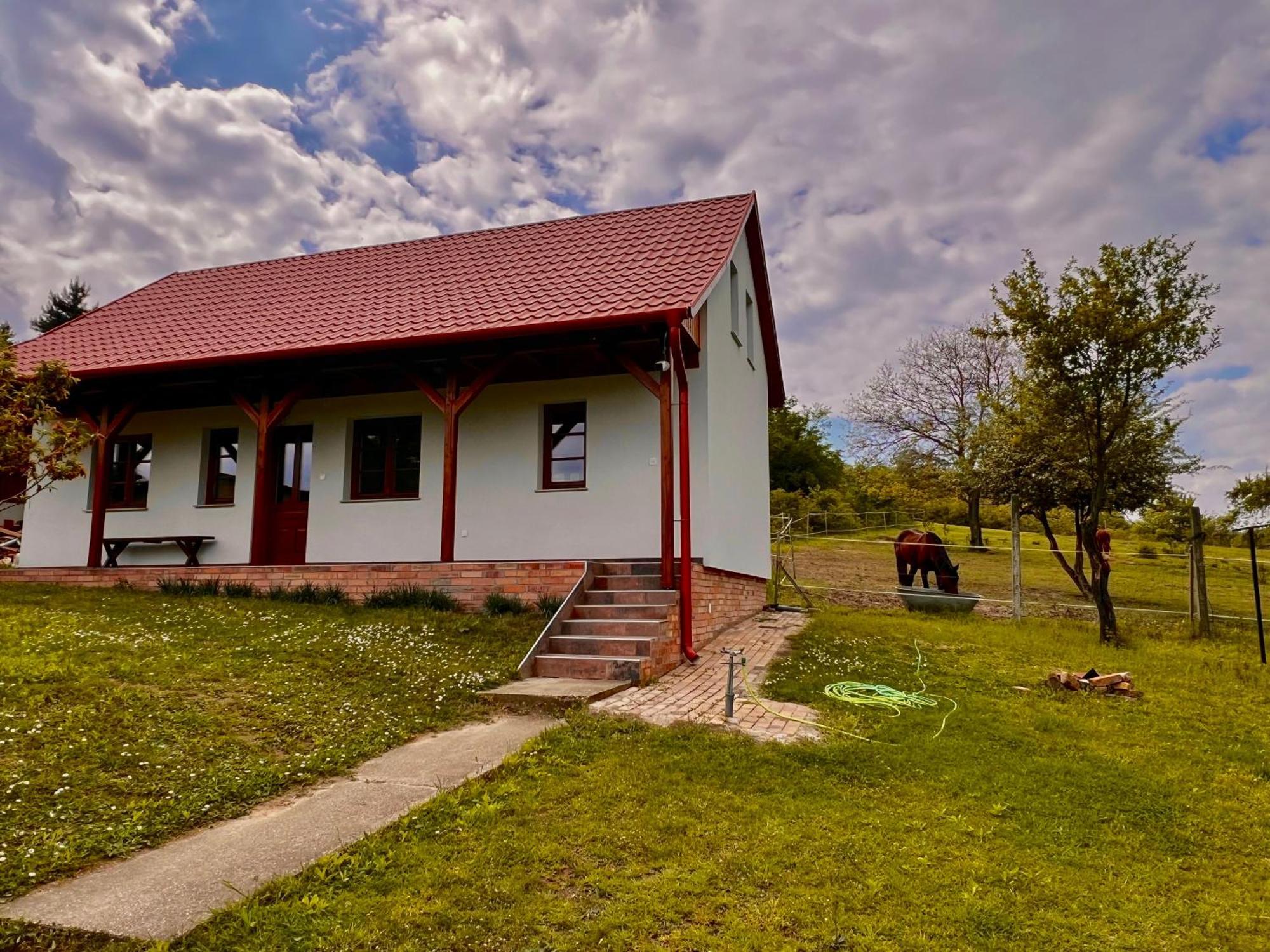 Pilisi Lovas Major, Dorog Bed & Breakfast Luaran gambar