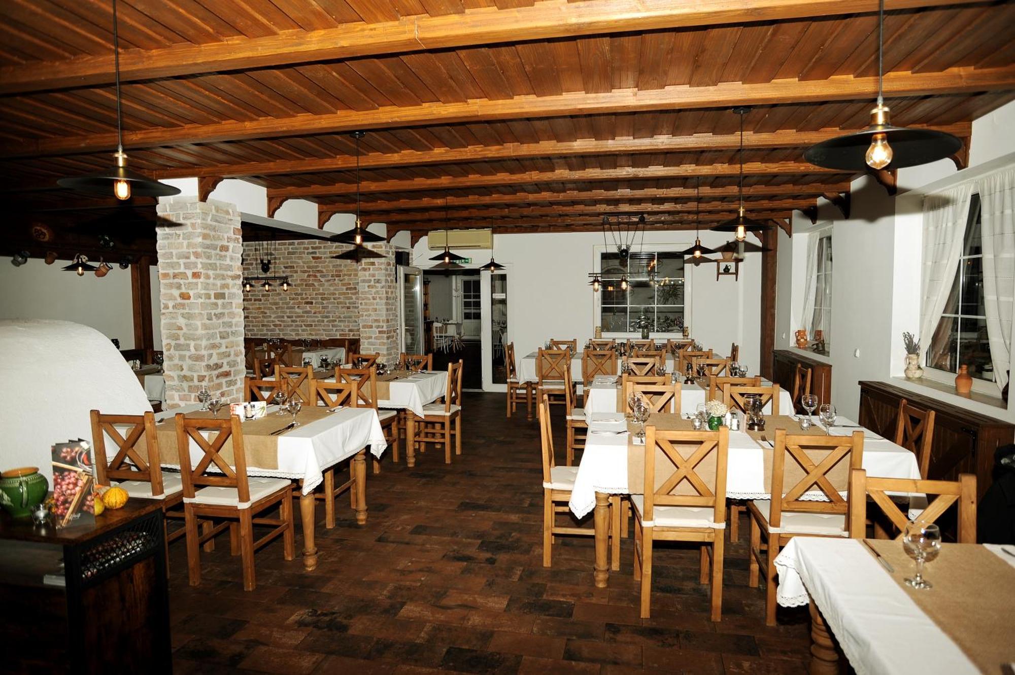Pilisi Lovas Major, Dorog Bed & Breakfast Luaran gambar