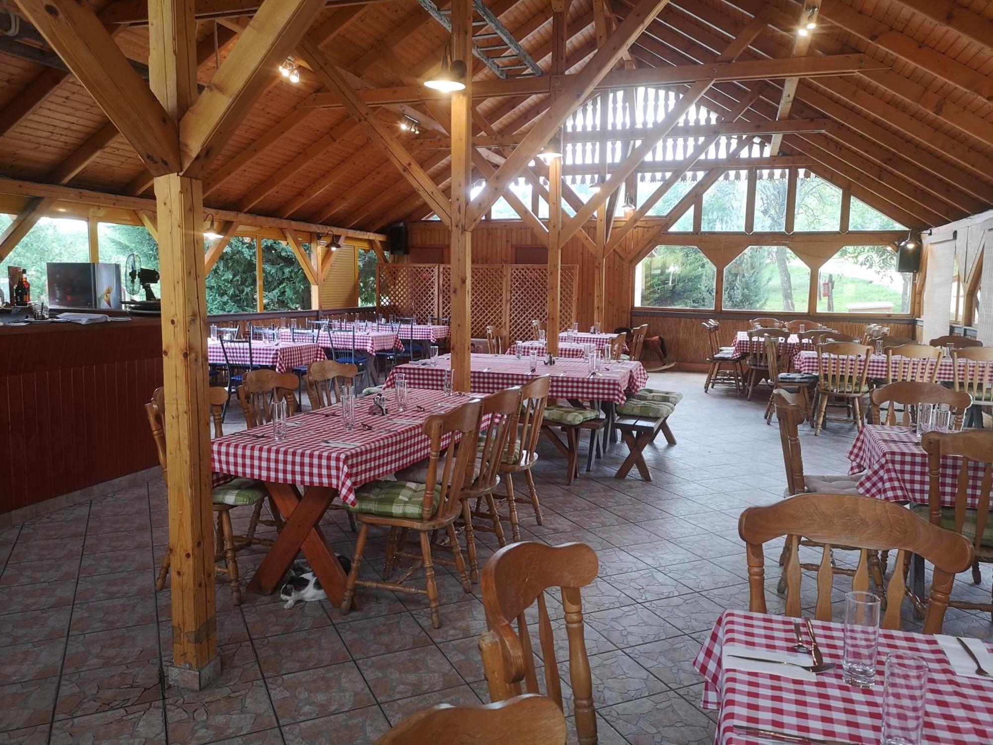 Pilisi Lovas Major, Dorog Bed & Breakfast Luaran gambar