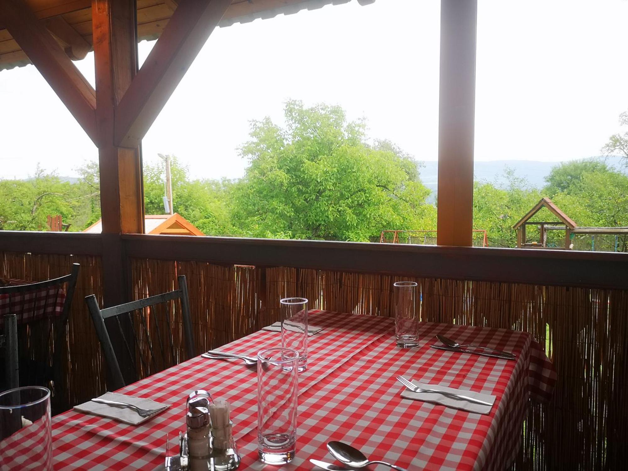 Pilisi Lovas Major, Dorog Bed & Breakfast Luaran gambar