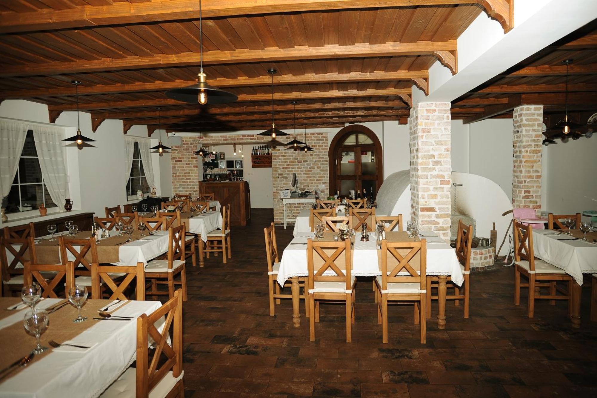 Pilisi Lovas Major, Dorog Bed & Breakfast Luaran gambar